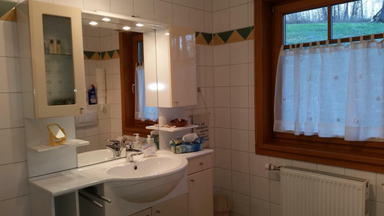 Ferienwohnung Nostalgie Ehrenhausen Exteriör bild